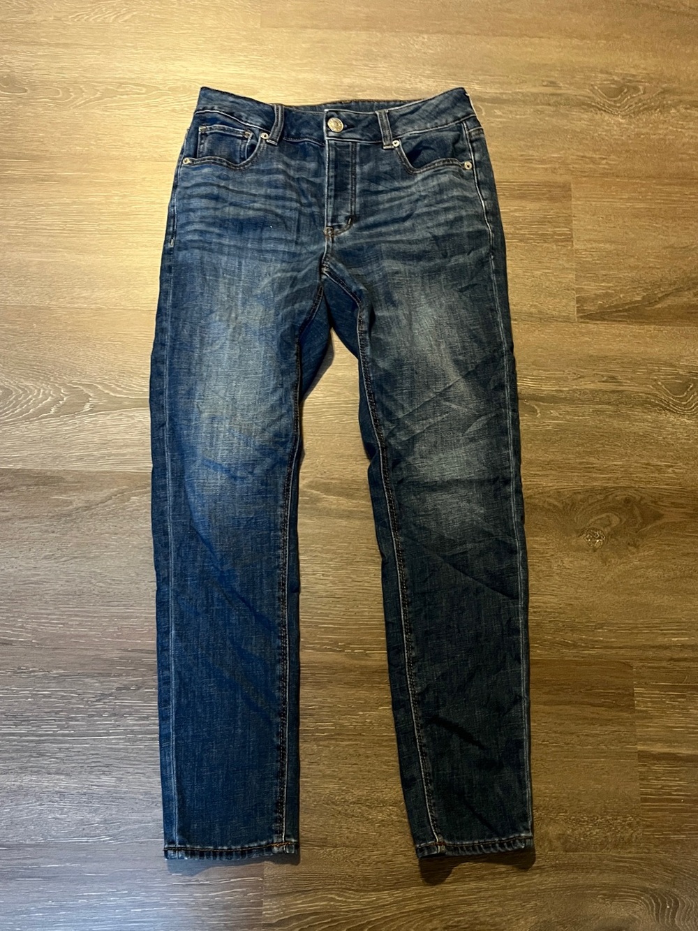 American Eagle Outfitters tomgirl Jeans size 2